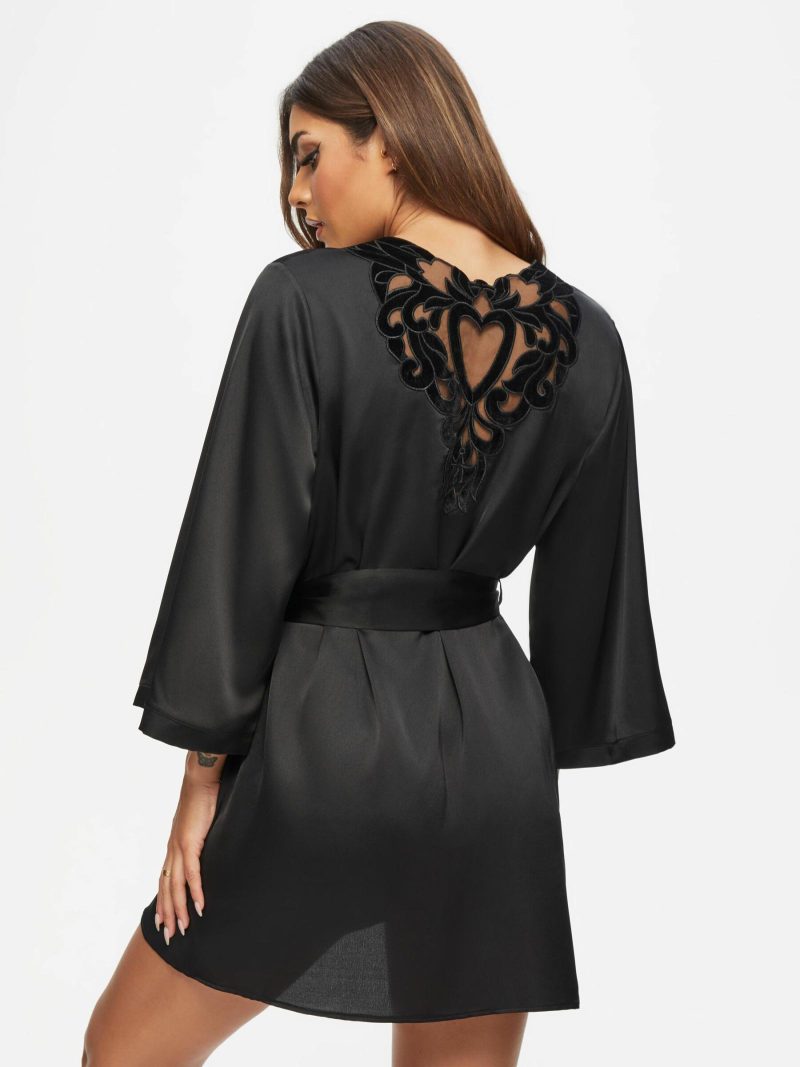 Heartening Robe Black | Robes Nightwear Black